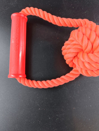 HLTP 204 Верёвочная игрушка для домашних животных с пластиковой ручкой, 15см цвет красный 