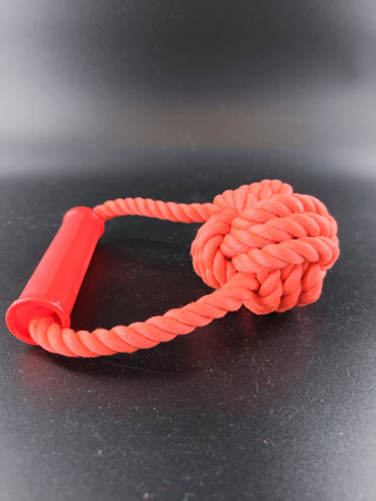 HLTP 204 Верёвочная игрушка для домашних животных с пластиковой ручкой, 15см цвет красный 